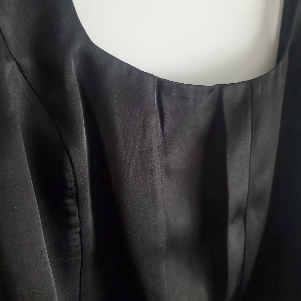 Satin Tank - Picture 2 of 8